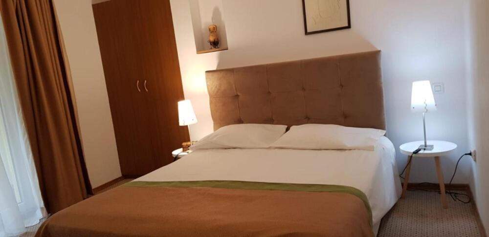 Apartamente Private A&L View Сіная Екстер'єр фото